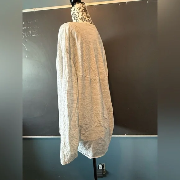 Lululemon Back In Action Top - Picture 3 of 6